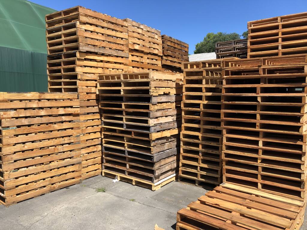 Pallet movers - Products and Services
